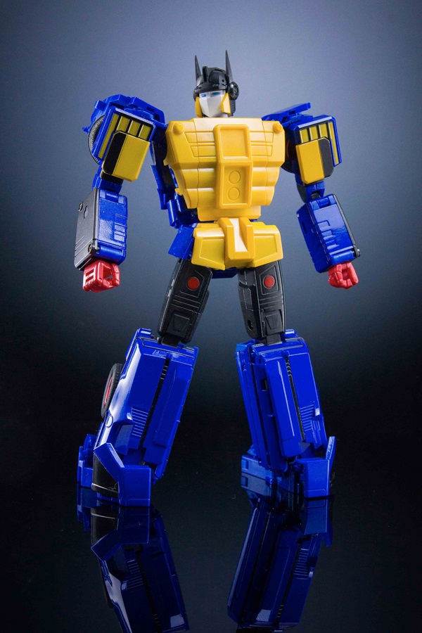 MX-26B Bond and James Japanese Version | X-Transbots