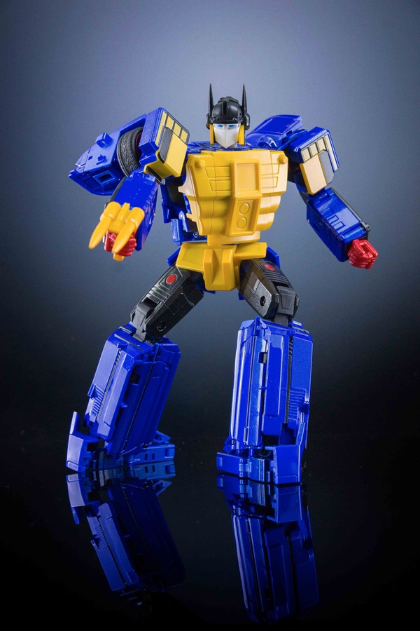 MX-26B Bond and James Japanese Version | X-Transbots