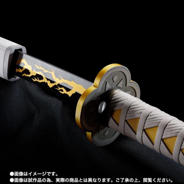 Zenitsu Agatsuma's Nichirin Sword Proplica | Bandai Tamashii Nations | Demon Slayer: Kimetsu No Yaiba