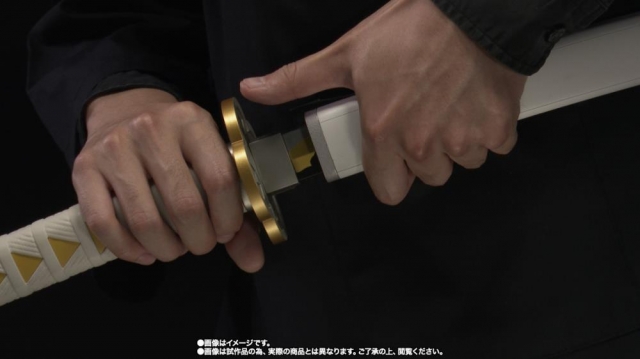 Zenitsu Agatsuma's Nichirin Sword Proplica | Bandai Tamashii Nations | Demon Slayer: Kimetsu No Yaiba
