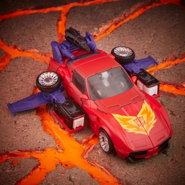 WFC-K41 Autobot Road Rage Deluxe Class | Transformers Generations War for Cybertron Kingdom Chapter
