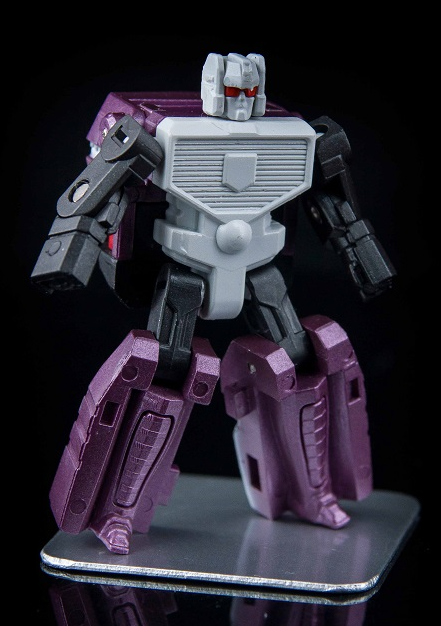 Kingorilla Off-White Version EAVI Metal Phase P-9A+ | KFC Toys
