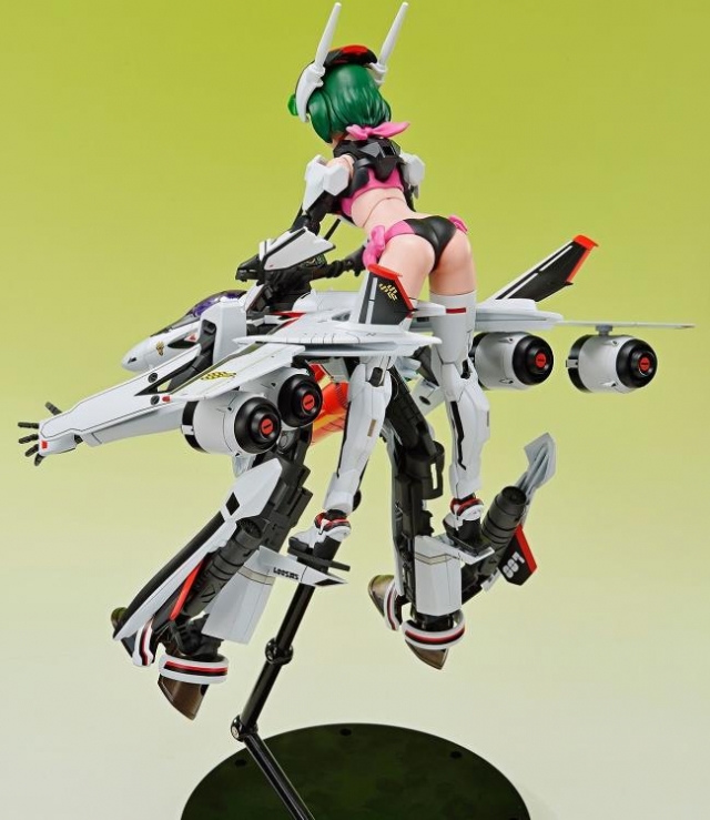 VF-25F Messiah Ranka Lee Model Kit Macross V.F.G. | Macross Frontier | Aoshima