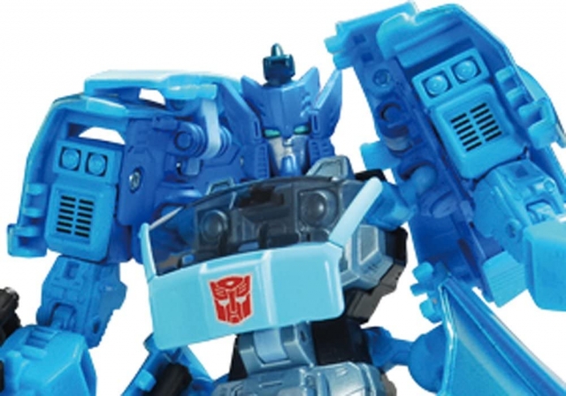UN-16 Autobot Blurr | Transformers United