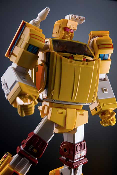 MX-8Y Aegis Yellow Diamond Version Limited Edition | X-Transbots