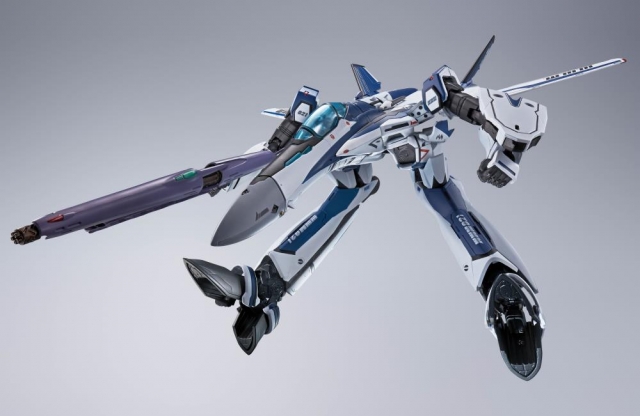 VF-25 Messiah Valkyrie Worldwide Anniversary Version DX Chogokin | Macross Frontier | Bandai Spirits