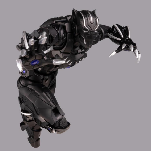 Black Panther Fighting Armor | Marvel | Sentinel