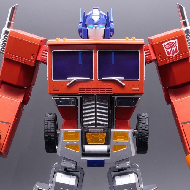 Optimus Prime Flagship Series | Robosen Transformers Robot