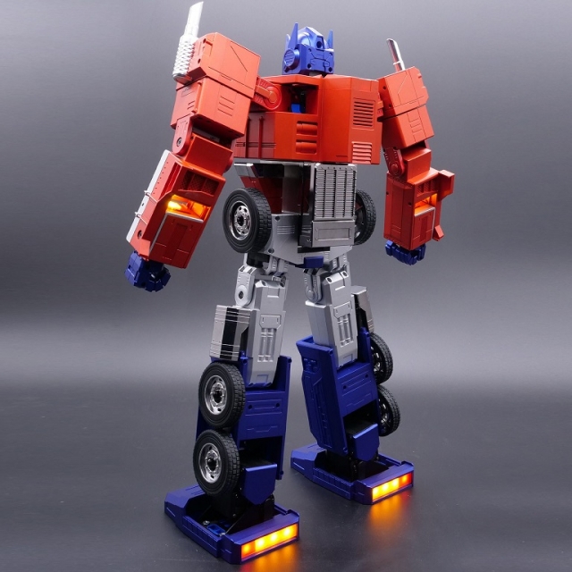 Optimus Prime Flagship Series | Robosen Transformers Robot