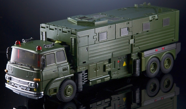 MX-36 Bulwark | X-Transbots