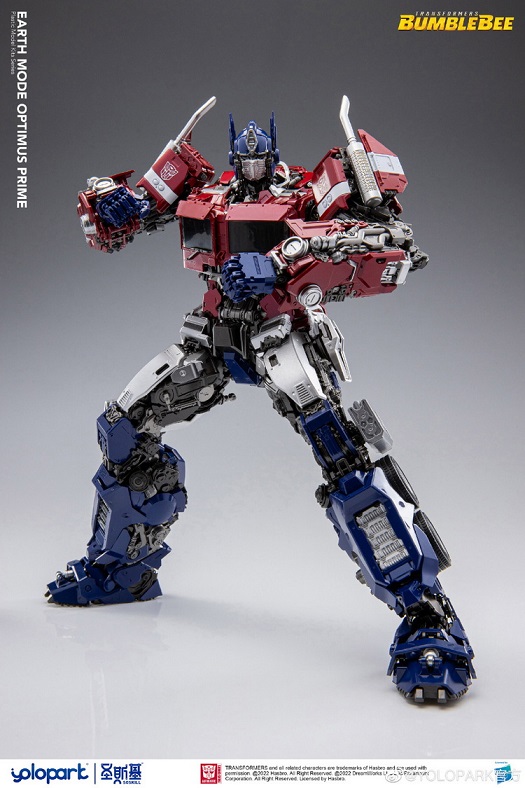 Optimus Prime Earth Mode Plastic Model Kit | Transformers: Bumblebee | yolopark
