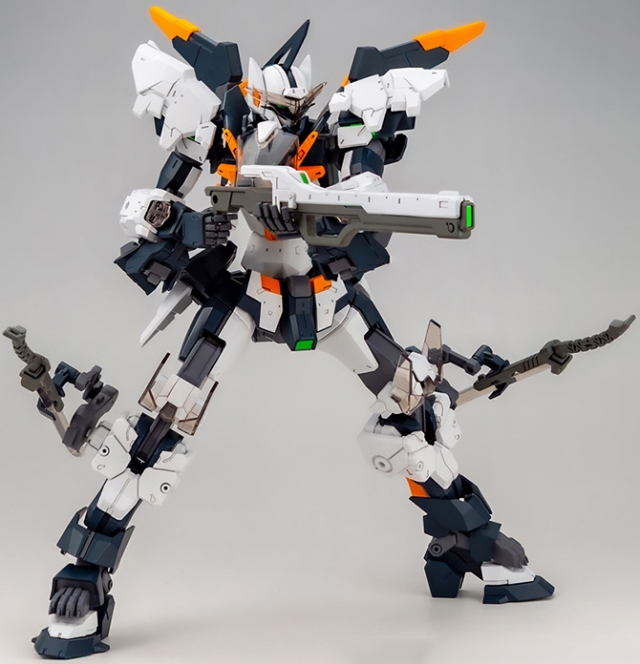 Hundred Edge Arma 1/100 Scale Model Kit | Yu-Mo Code Beast | Wave