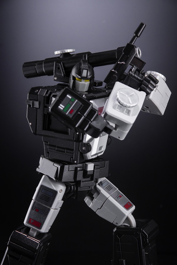 MX-27B Janssen (Black Version) | X-Transbots