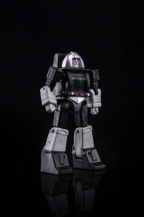 MX-27B Janssen (Black Version) | X-Transbots