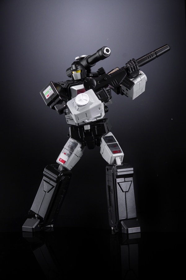 MX-27B Janssen (Black Version) | X-Transbots