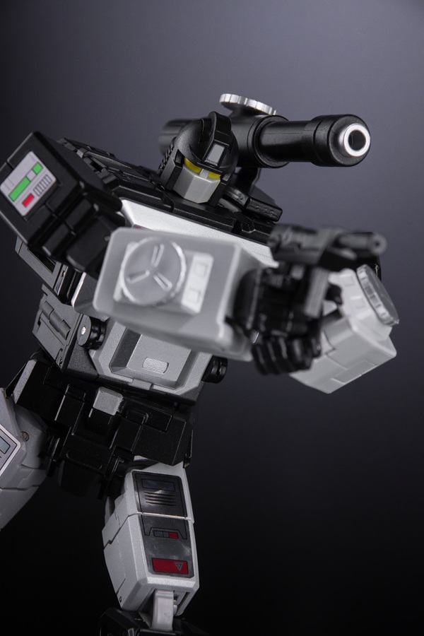 MX-27B Janssen (Black Version) | X-Transbots