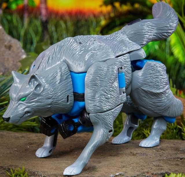 Wolfang Deluxe Class | Transformers Beast Wars