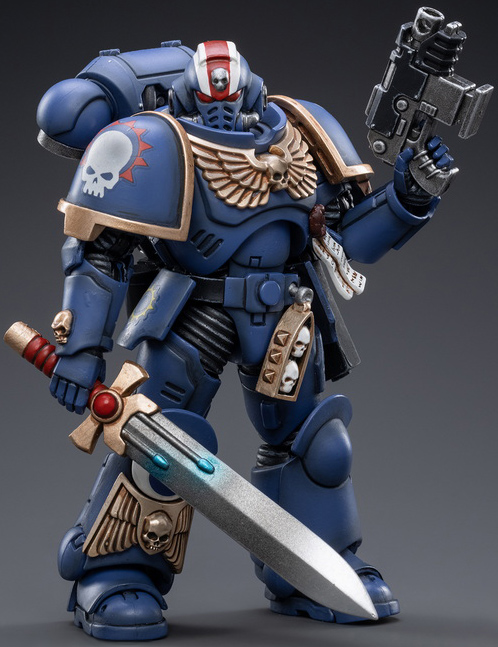 Ultramarines Primaris Lieutenant Erastus 1/18 Scale | Warhammer 40K | Joy Toy 