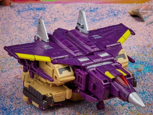Blitzwing Legacy Leader Class | Transformers Generations Legacy