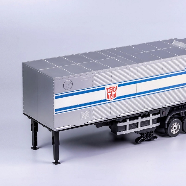 Optimus Prime Trailer Flagship Series | Robosen Transformers Robot