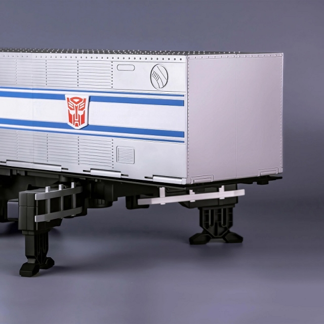 Optimus Prime Trailer Flagship Series | Robosen Transformers Robot