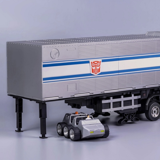 Optimus Prime Trailer Flagship Series | Robosen Transformers Robot
