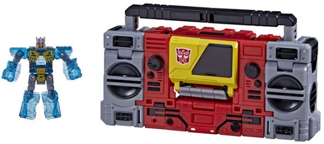 Blaster Legacy Voyager Class | Transformers Generations Legacy