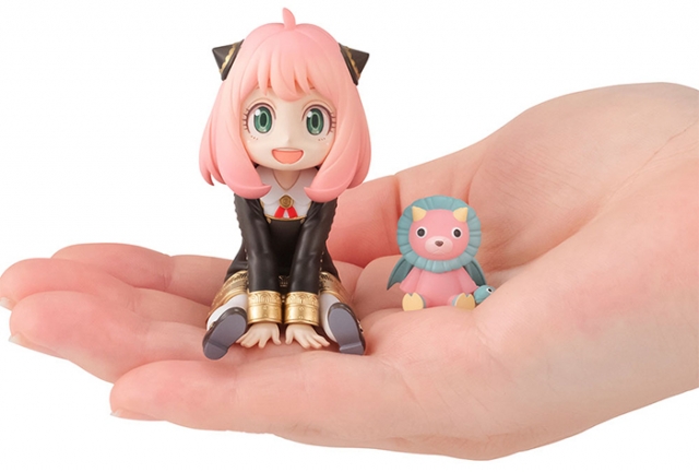 Anya Tenohira Version With Gift G.E.M. Series | Spy x Family | Megahouse