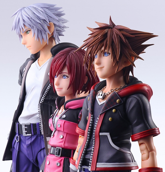 Sora Version 2 Deluxe Play Arts Kai I Kingdom Hearts III I Square Enix
