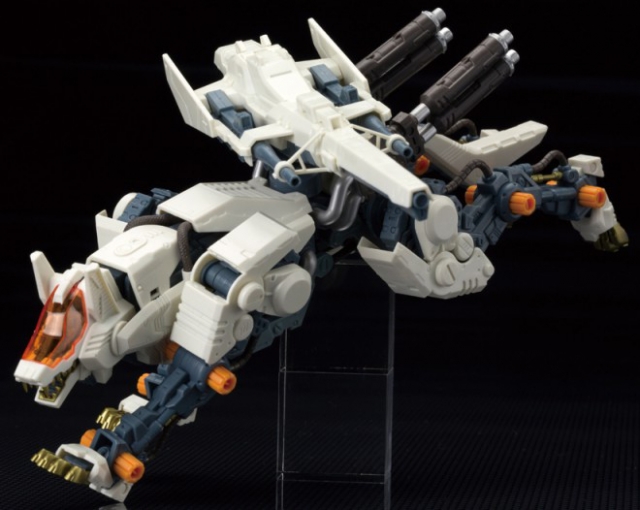 RHI3 Command Wolf Repackage Version 1/72 Scale | Zoids Highend Master Model | Kotobukiya