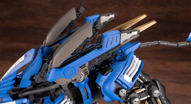 RZ-028 Blade Liger Attack Booster Version Model Kit 1/72 Scale | Zoids Highend Master Model | Kotobukiya