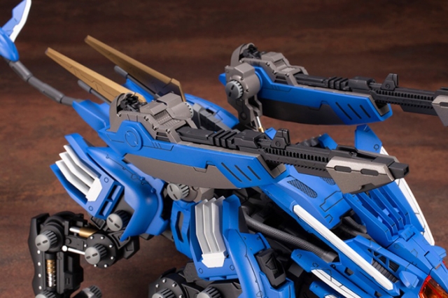 RZ-028 Blade Liger Attack Booster Version Model Kit 1/72 Scale | Zoids Highend Master Model | Kotobukiya