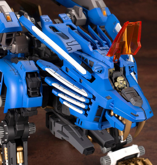 RZ-028 Blade Liger Attack Booster Version Model Kit 1/72 Scale | Zoids Highend Master Model | Kotobukiya