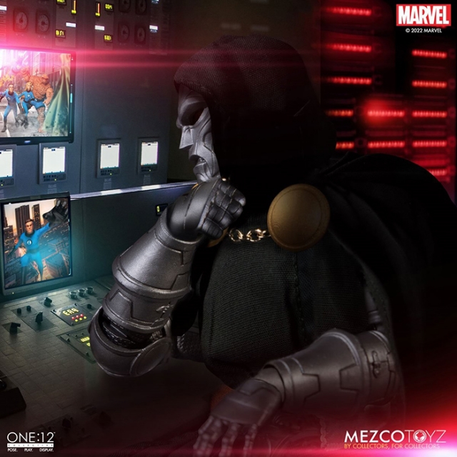 Doctor Doom One:12 Collective | Marvel | Mezco Toyz