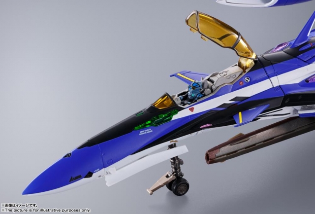 VF-29 Durandal Valkyrie DX Chogokin | Macross Frontier | Bandai Spirits