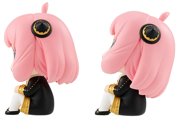 Anya Forger With Gift Look Up | Spy x Family | 	MegaHouse