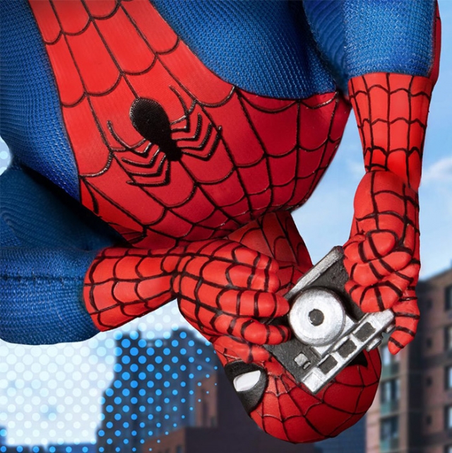 Amazing Spider-Man Deluxe Edition One:12 Collective | Marvel | Mezco Toyz