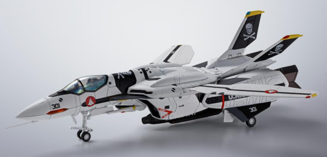 Roy Fokker's VF-0S Phoenix Hi-Metal R | Macross Zero | Bandai Spirits
