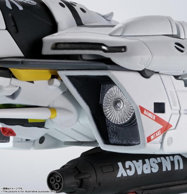 Roy Fokker's VF-0S Phoenix Hi-Metal R | Macross Zero | Bandai Spirits