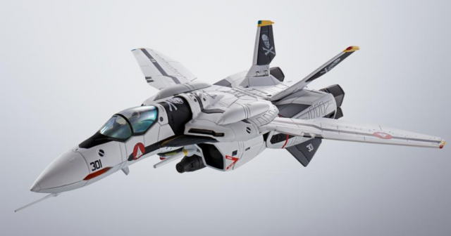 Roy Fokker's VF-0S Phoenix Hi-Metal R | Macross Zero | Bandai Spirits