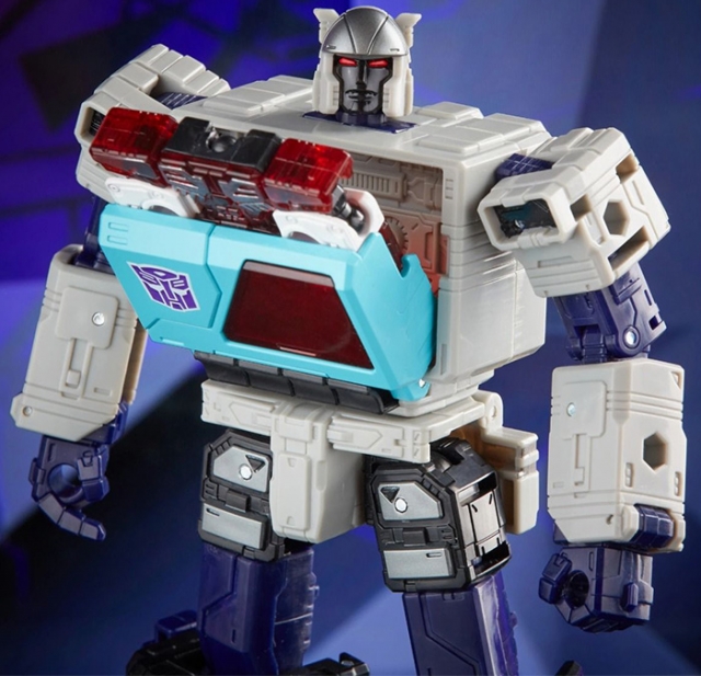 Autobot Blaster IDW Shattered Glass IDW Shattered Glass Voyager Class | Transformers Generations Shattered Glass Collection