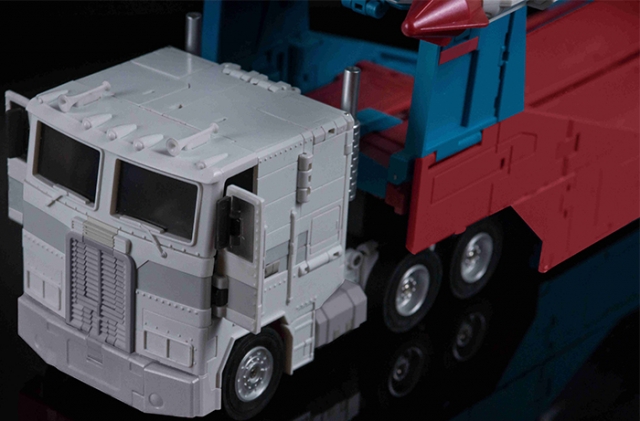 MX-22T Commander Stack The Youth Version | X-Transbots