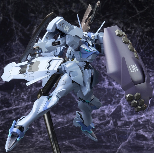 Shiranui Isumi Valkyries 1/144 Scale Model Kit | Muv-Luv Alternative | Kotobukiya