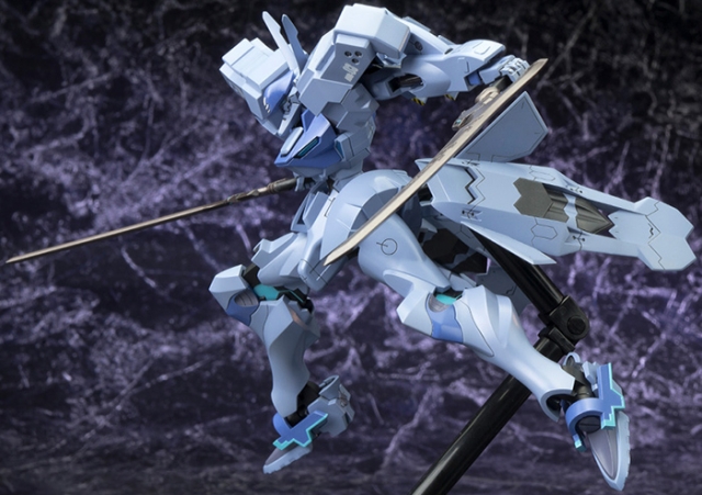 Shiranui Isumi Valkyries 1/144 Scale Model Kit | Muv-Luv Alternative | Kotobukiya