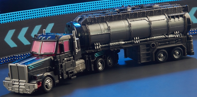 Leader Robots in Disguise 2000 Universe Scourge Leader Class | Transformers Legacy | Velocitron Speedia 500 Collection