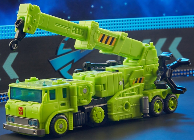 Road Hauler Voyager Class | Transformers Legacy | Velocitron Speedia 500 Collection