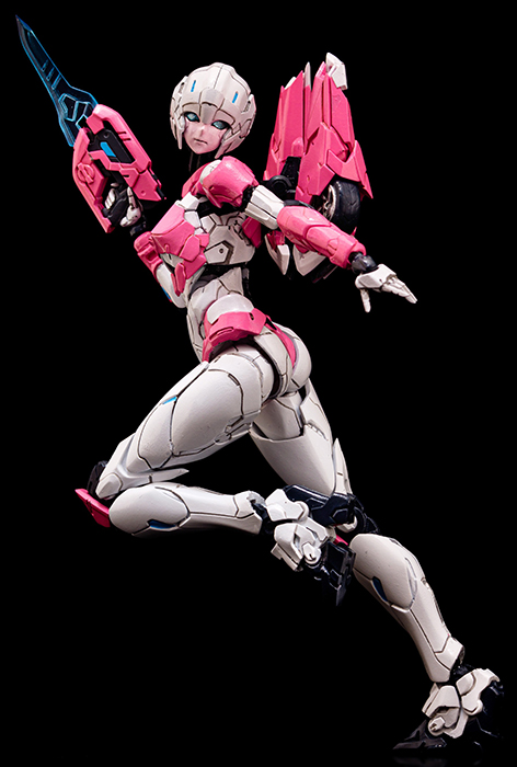 28 Arcee | Transformers Furai Model | Flame Toys