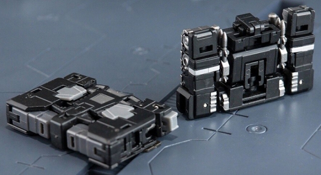 Sword Dancer DW-E07B Traveler Plane and DW-E08B Patriot Tank Set of 2 Black and Silver Version | Dr. Wu