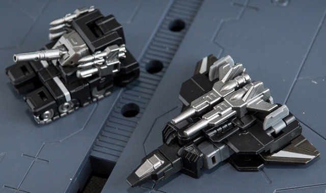 Sword Dancer DW-E07B Traveler Plane and DW-E08B Patriot Tank Set of 2 Black and Silver Version | Dr. Wu