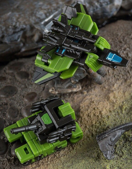 Sword Dancer DW-E07G Traveler Plane and DW-E08G Patriot Tank Set of 2 Green and Black Version | Dr. Wu